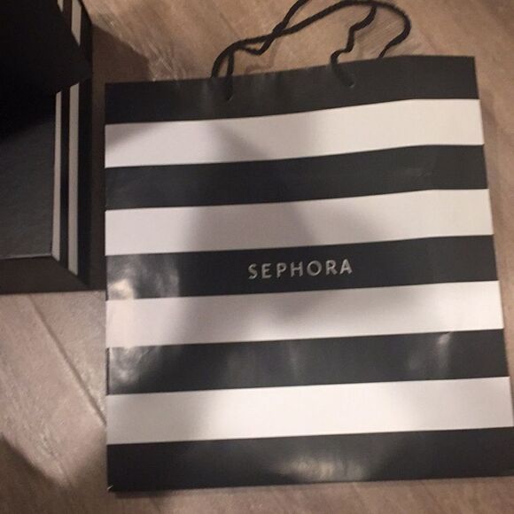Sephora Gift box and medium bag - Picture 5 of 6